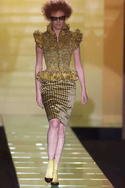 Look 4